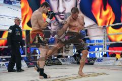 Steko´s Fight Night - WKU Weltmeisterschaft - K1, bis 76 Kg, Titelverteidiger Dardan Morina (Ingolstadt, schwarze Hose) gegen Vladimir Konsky (SVK, schwarz-rote Hose), Sieger Dardan Morina nach Punkten