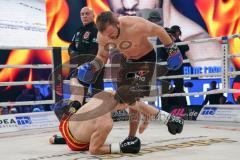 Steko´s Fight Night - WKU Weltmeisterschaft - K1, bis 76 Kg, Titelverteidiger Dardan Morina (Ingolstadt, schwarze Hose) gegen Vladimir Konsky (SVK, schwarz-rote Hose), Sieger Dardan Morina nach Punkten