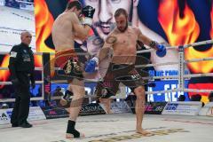 Steko´s Fight Night - WKU Weltmeisterschaft - K1, bis 76 Kg, Titelverteidiger Dardan Morina (Ingolstadt, schwarze Hose) gegen Vladimir Konsky (SVK, schwarz-rote Hose), Sieger Dardan Morina nach Punkten