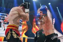 Steko´s Fight Night - WKU Weltmeisterschaft - K1, bis 76 Kg, Titelverteidiger Dardan Morina (Ingolstadt, schwarze Hose) gegen Vladimir Konsky (SVK, schwarz-rote Hose), Sieger Dardan Morina nach Punkten