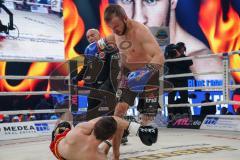 Steko´s Fight Night - WKU Weltmeisterschaft - K1, bis 76 Kg, Titelverteidiger Dardan Morina (Ingolstadt, schwarze Hose) gegen Vladimir Konsky (SVK, schwarz-rote Hose), Sieger Dardan Morina nach Punkten