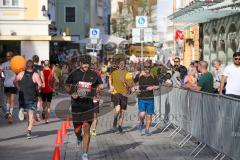 Halbmarathon Ingolstadt 2023 - Läufer auf der Strecke durch die Innenstadt - Foto: Markus Banai