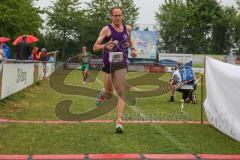 Neuberglauf Kasing - Nr. 185 im Zieleinlauf - 3.Sieger DEAN Michael MTV 1881 Ingolstadt mit einer Zeit von 30:03.39 - Foto: Jürgen Meyer