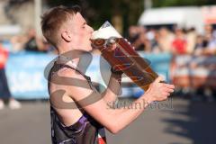 Halbmarathon 2026 - Halbmarathon 2026  - Chris Göltl #3 MTV Ingolstadt - 1. Sieger - im Zieleinlauf - XXXXX - Foto: Meyer Jürgen