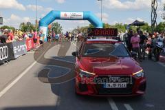 Halbmarathon 2026 - Halbmarathon 2026  - Führungsfahrzeug vor dem Start - XXXXX - Foto: Meyer Jürgen