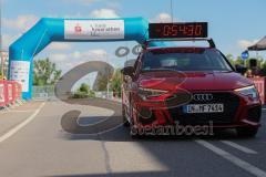 Halbmarathon 2026 - Halbmarathon 2026  - Führungsfahrzeug vor dem Start - XXXXX - Foto: Meyer Jürgen