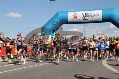 Halbmarathon 2026 - Halbmarathon 2026  - Start - Chris Göltl #3 MTV Ingolstadt - Cornelia Griesche #1 MTV Ingolstadt - Liepold Kristin #13 SC Delphin Ingolstadt - Foto: Meyer Jürgen