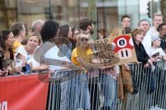 Halbmarathon Ingolstadt 2023 - Fans - Choreo - Banner - Foto: Markus Banai