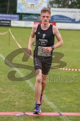 Neuberglauf Kasing - Nr. 165 im Zieleinlauf - 2.Sieger GÖLTL Chris FC Hitzhofen-Oberzell mit einer Zeit von 29:12.99 - Foto: Jürgen Meyer