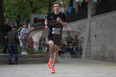 Halbmarathon Ingolstadt 2022 - 1. Sieger - HUG Tom 	GER	- SV Bayreuth auf der Laufstrecke - Foto: Jürgen Meyer