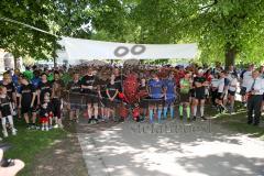 Unicef - Firmenlauf - Sepp Mißlbeck gibt den Startschuß -  Ingolstadt - Foto: Jürgen Meyer