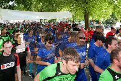 Unicef - Firmenlauf - Sepp Mißlbeck gibt den Startschuß zum Firmenlauf -  Ingolstadt - Foto: Jürgen Meyer