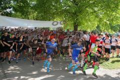 Unicef - Firmenlauf - Sepp Mißlbeck gibt den Startschuß zum Firmenlauf -  Ingolstadt - Foto: Jürgen Meyer