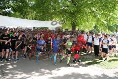 Unicef - Firmenlauf - Sepp Mißlbeck gibt den Startschuß zum Firmenlauf -  Ingolstadt - Foto: Jürgen Meyer