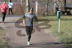 Solo heißt Solo - Silvesterlauf mit Spendenaktion, organisiert von Benjamin Zieghaus  und Sebastian Mahr - Foto: Jürgen Meyer