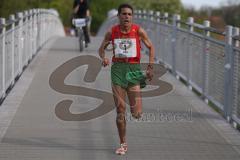 ODLO Halbmarathon Ingolstadt 2016 - Nr. 1 Said Azouzi - Foto: Jürgen Meyer