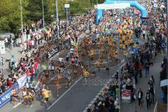 ODLO Halbmarathon Ingolstadt 2016 - Start auf der Konrad-Adenauer Brücke - Foto: Jürgen Meyer