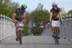 ODLO Halbmarathon Ingolstadt 2016 - Nr.4 David Kiprono Metto rechts - Nr.5 Edwin Cheruiyot Melly - Foto: Jürgen Meyer