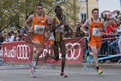 ODLO Halbmarathon Ingolstadt 2016 - Nr. 1346 Markus Stöhr - Nr 6 Heiko Middelhoff - Nr.16 Pauline Esikon - Foto: Jürgen Meyer