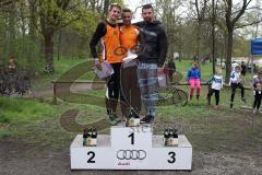 Sport IN - Schanzer Seelauf 2016 - Markus Stöhr mitte 1.Platz - Jonas Zweck links 2.Platz - Cacciapuoti Mario rechts 3. Platz - Foto: Jürgen Meyer