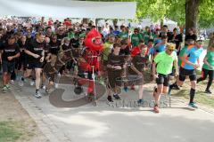 UNICEF - Firmenlauf 2016 - Start des UNICEF Lauf, Maskottchen Schanzi dabei  - Foto: Jürgen Meyer