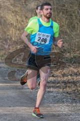 3. Frühjahrswaldlauf Zuchering - 1. Sieger Cacciapuoti Mario MTV 1881 Ingolstadt - Foto: Jürgen Meyer