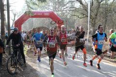 3. Frühjahrswaldlauf Zuchering - Start vom Hauptlauf und U18 - Foto: Jürgen Meyer