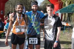 LifePark Max Frühjahrswaldlauf in Zuchering 2017 - 1. Sieger mitte Felix Mayerhöfer - links 2. Platz Miguel Rasta - 3. Platz rechts Sebastian Weigl - Foto: Jürgen Meyer