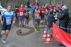 5. Lifepark Max Frühjahrswaldlauf Zuchering - 2018 - Läufer auf der Strecke - Foto: Jürgen Meyer