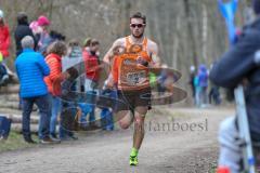 5. Lifepark Max Frühjahrswaldlauf Zuchering - 2018 - 3. Sieger Stahr Johannes LifePark Max Ing auf der Strecke beim laufen - Foto: Jürgen Meyer