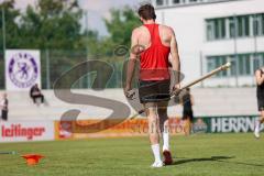 20. MTV MEET - IN - Stabhochsprung Herren - 3. Sieger 
Blech Torben - TSV Bayer 04 Leverkusen - enttäuscht verlässt er die Startbahn - Foto: Jürgen Meyer