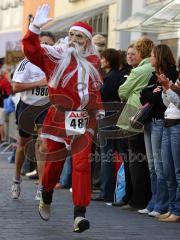 Halbmarathon - und Meier wieder im Kostüm - als Nikolaus