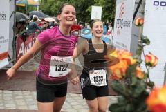 Halbmarathon Ingolstadt 2011 - Endlich im Ziel Blumen
