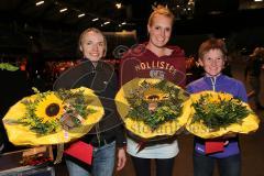 Halbmarathon in Ingolstadt 2013 - von links die Siegerinnen 3. Rita Brand, 1. Felicity Milton und rechts 2. Petra Stöckmann
