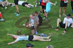 Halbmarathon Ingolstadt 2014 - Emotionen im Ziel, Erschöpfung