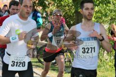 Halbmarathon Ingolstadt 2014 - (12) spätere Damensiegerin Tina Fischl im Klenzepark zum Donausteg