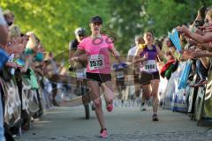 Halbmarathon Ingolstadt 2014 - Drittplatzierte Damen im Ziel 2573 Anita Hörmann