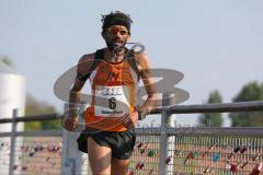 Halbmarathon Ingolstadt 2014 - Miguel Lenz auf dem Donausteg