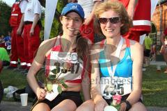 Halbmarathon Ingolstadt 2014 - linsk Christine Fiedler Zweite und rechts Mary Oleary