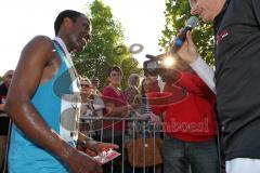 Halbmarathon Ingolstadt 2014 - Sieger Mitiku Soboka Tulu (8) aus Rosenheim im Interview