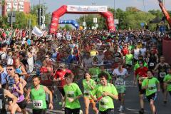 Halbmarathon Ingolstadt 2014 - Start Menschenmasse Donaubrücke