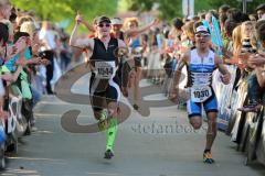 Halbmarathon Ingolstadt 2014 - Erschöpfung im Ziel, Emotionen