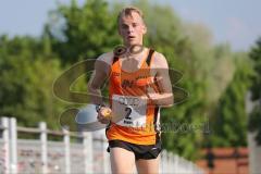 Halbmarathon Ingolstadt 2014 - (2) Hagen Brosius Zweiter am Donausteg