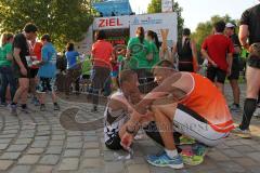 Halbmarathon Ingolstadt 2014 - Maria Paulig im Ziel erschöpft