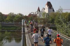 Halbmarathon Ingolstadt 2014 - Donausteg, hinten Neues Schloß