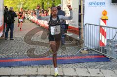 ODLO-Halbmarathon Ingolstadt 2017 - 1. Siegerin Damen - Christine Moraa Oigo #12 - Foto: Marek Kowalski