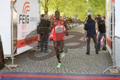 ODLO-Halbmarathon Ingolstadt 2017 - 2. Sieger - Joel Maina Mwangi #2 - Foto: Marek Kowalski