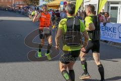 ODLO - Halbmarathon 2018 - Michael Binder vom LifePark Max als erster Rückwärtsläufer - Foto: Jürgen Meyer