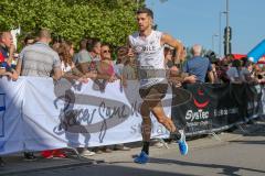 ODLO - Halbmarathon 2018 - Sebastian Mahr Positiv Fitness vor dem Start beim warm laufen - Foto: Jürgen Meyer