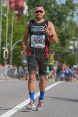 ODLO - Halbmarathon 2018 - Markus Stöhr von Positiv Fitness vor dem Start beim warm laufen - Foto: Jürgen Meyer